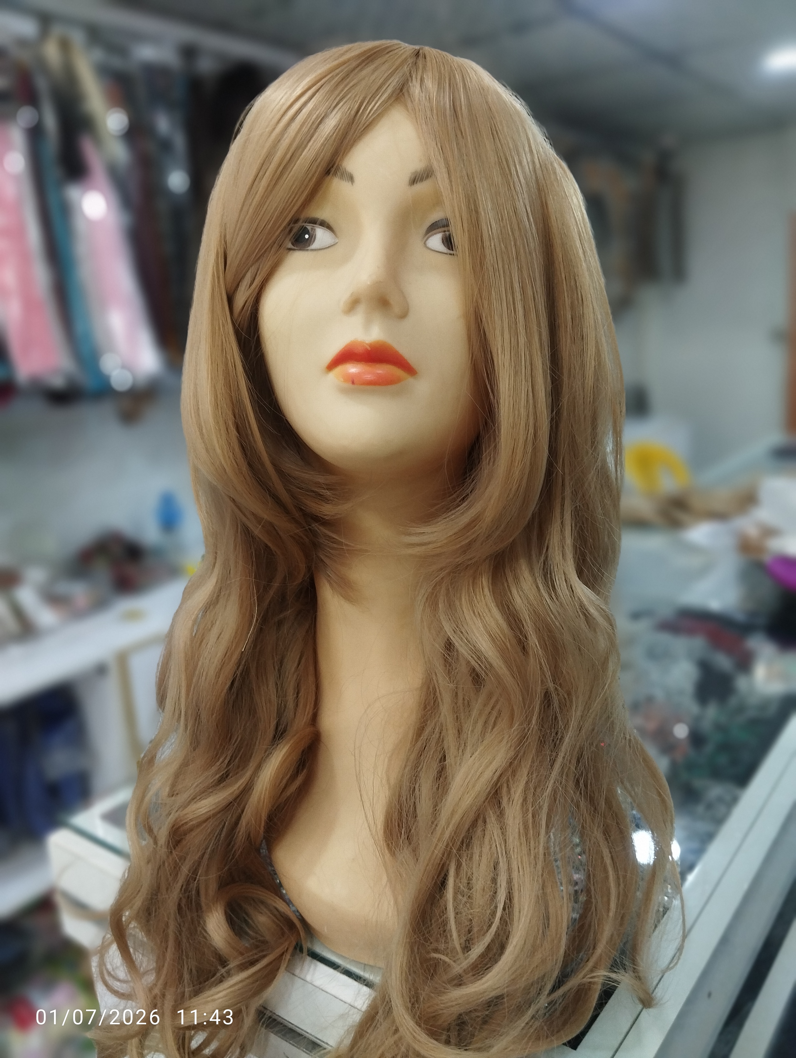 کلاه گیس بلند و حالتدار قابل حرارت